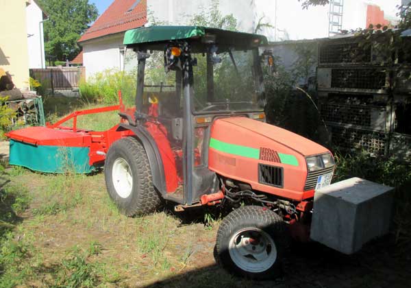 Traktor zu verkaufen